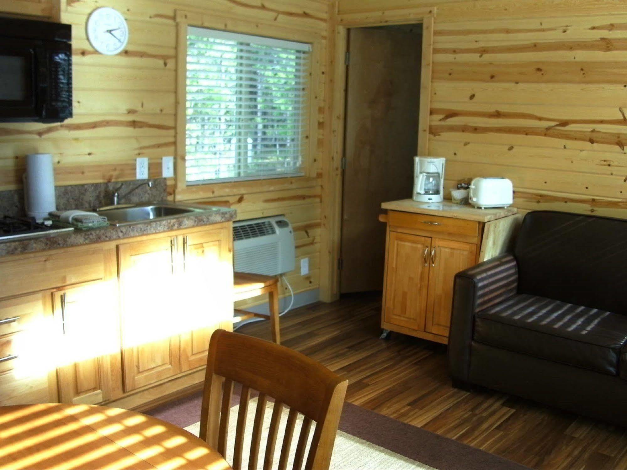 Bend-Sunriver Rv Campground Three Rivers ภายนอก รูปภาพ