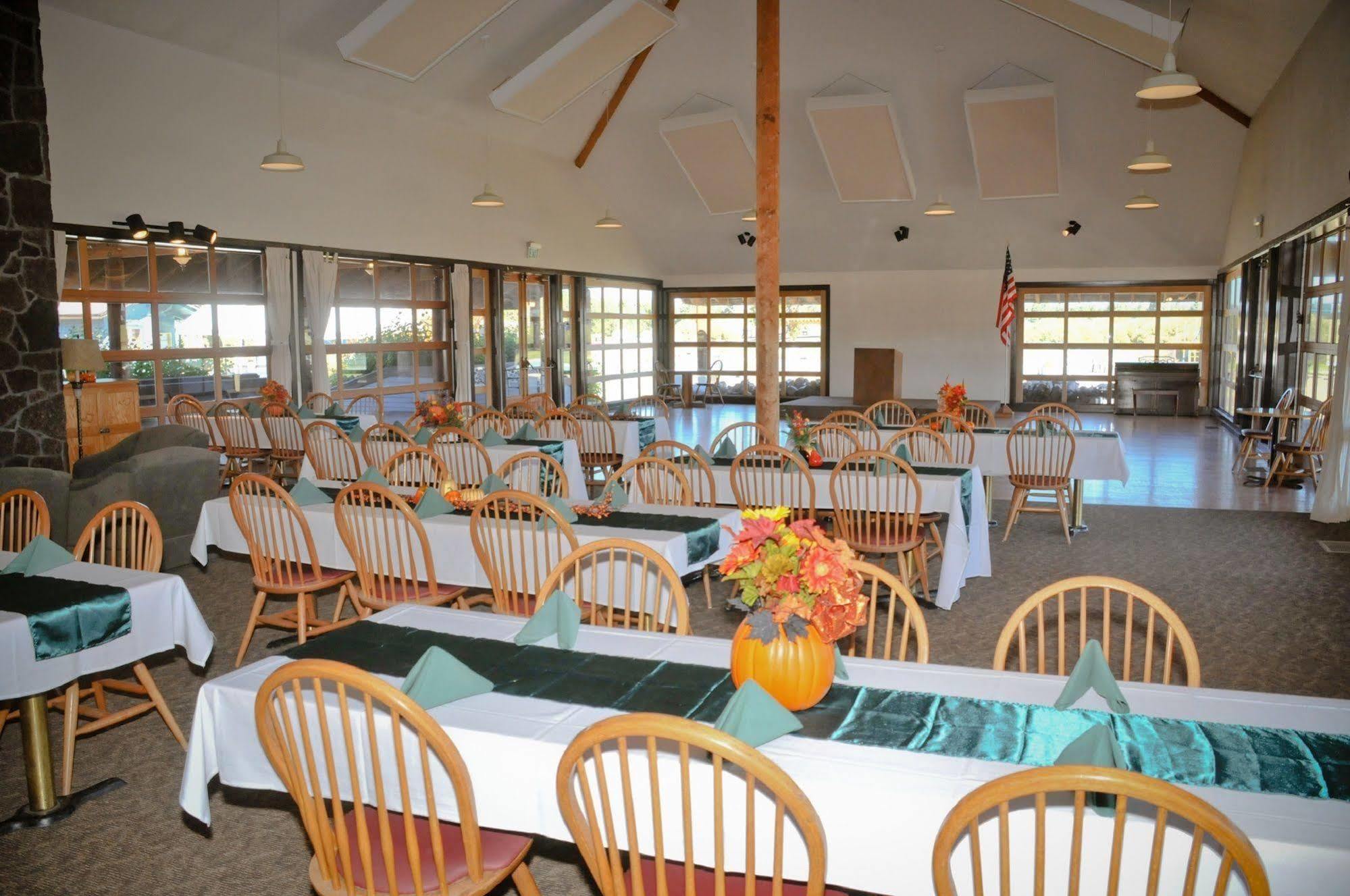 Bend-Sunriver Rv Campground Three Rivers ภายนอก รูปภาพ
